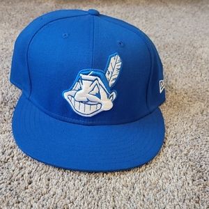 Green Cleveland fitted hat sz 7 3/8